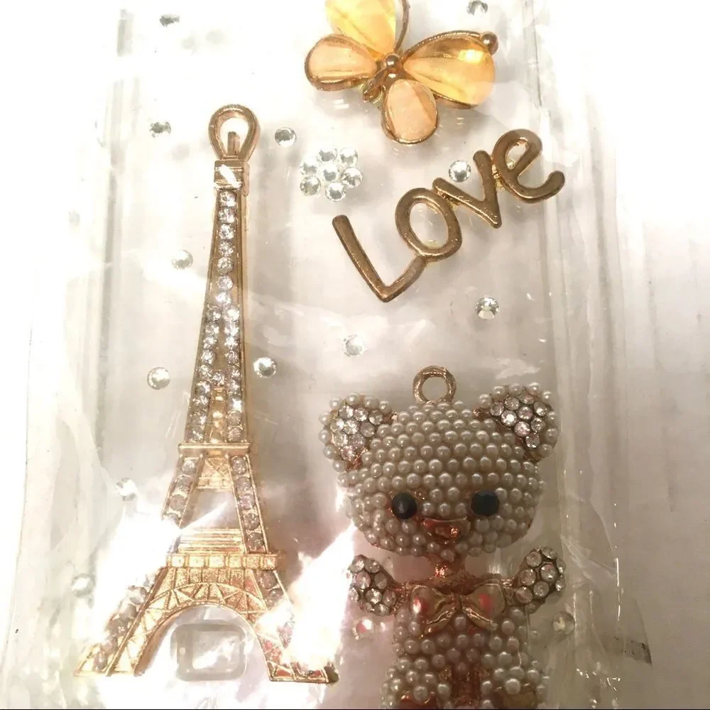 NIP clear Eiffel tower/bear rhinestone phone case‎